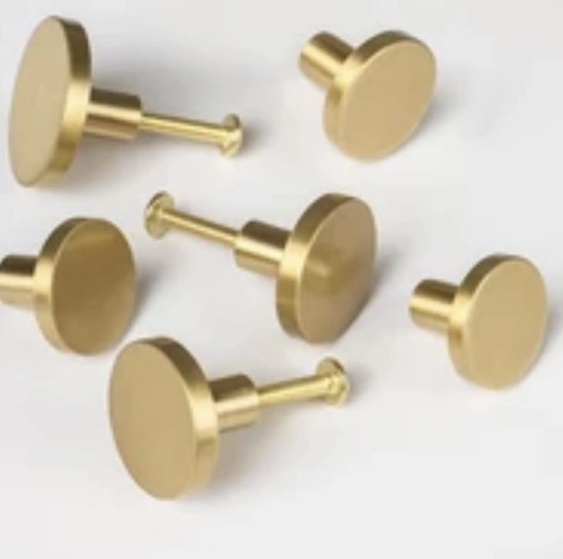 uchwyt meblowy mosiężny pin prosty