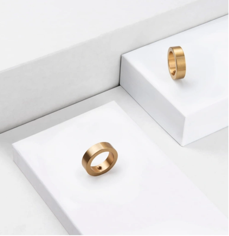 Uchwyt meblowy RING – mosiężny – Gaia Decor