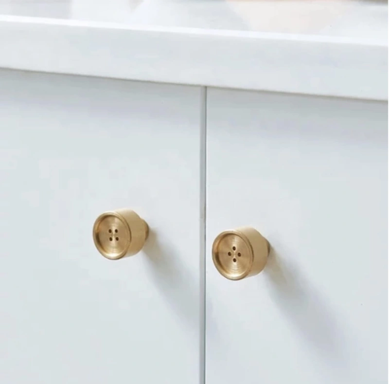 Uchwyt meblowy BUTTON realizacja